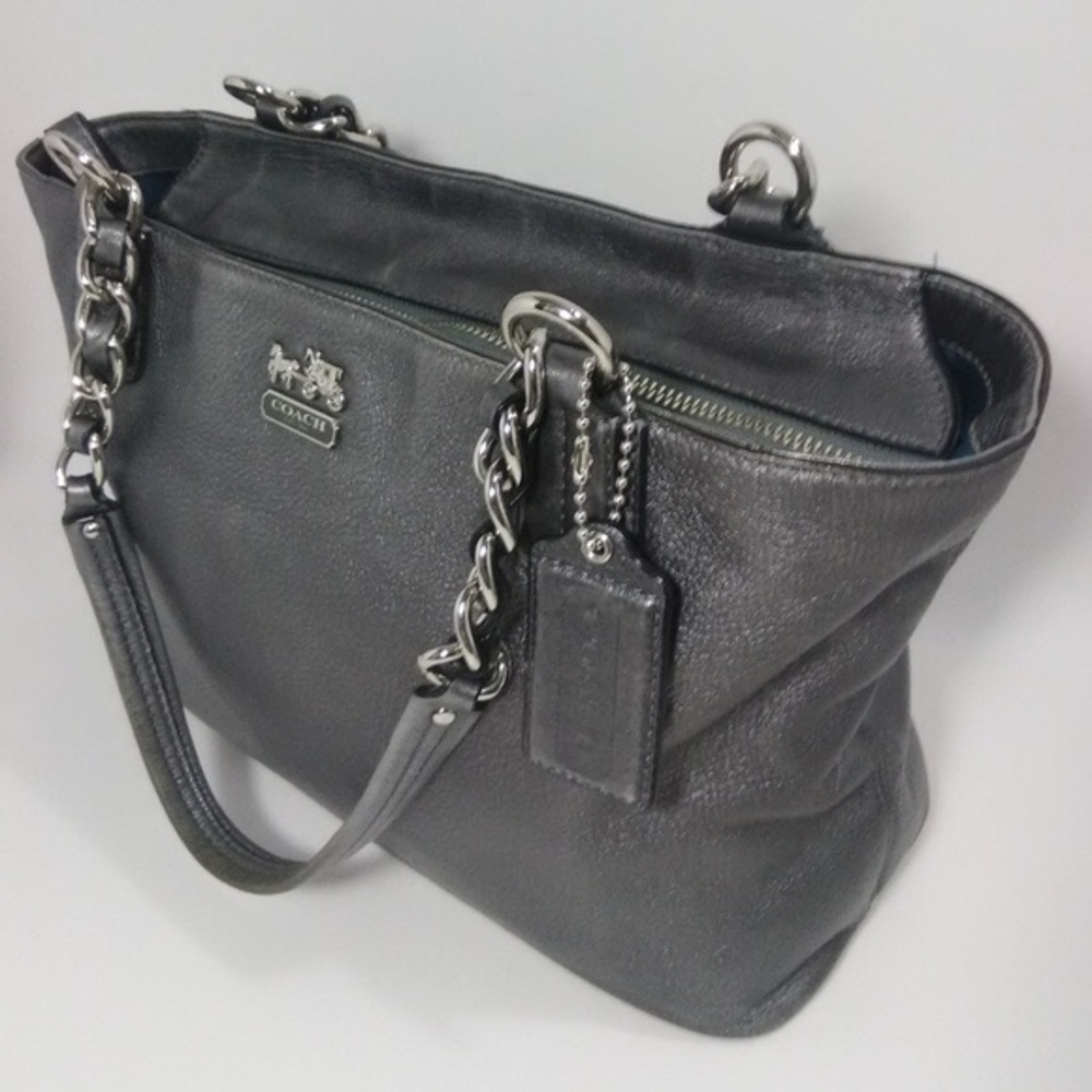 SALE ☄️COACH GUNMETAL CHAIN BAG Brand New 🦄